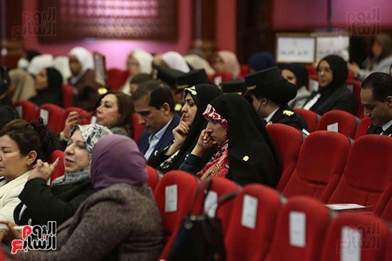 المشاركين بالجلسة العلمية الاولي المشاركين بالجلسة العلمية الاولي