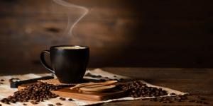 اشرب
      فنجان
      القهوة
      بالكامل
      ولا
      تلقي
      "التفل"..
      "قد
      يحميك
      من
      الخرف
      المبكر"