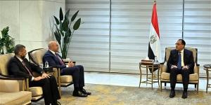 مدبولي
      يستعرض
      مع
      مسئولي
      "مجموعة
      ماجد
      الفطيم
      القابضة"
      الاستثمارات
      والمشروعات
      المرتقبة
      في
      مصر