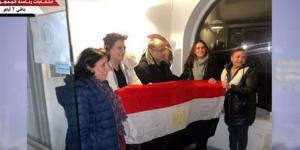 إقبال
      المصريين
      في
      أوروبا
      على
      التصويت
      في
      الانتخابات
      الرئاسية
      رغم
      برودة
      الطقس
      (فيديو)