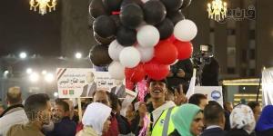 بالونات
      بألوان
      علم
      مصر،
      مؤتمر
      حاشد
      لدعم
      السيسي
      في
      بورسعيد
      (صور)