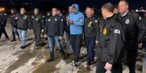 السلطات الأمريكية تنقل مادورو من مقر احتجازه إلى المحكمة فى نيويورك