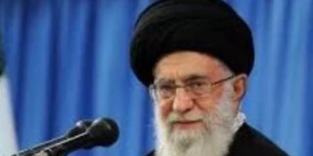 علي خامنئي يحذر من صراع إقليمي إذا هاجمت أمريكا إيران