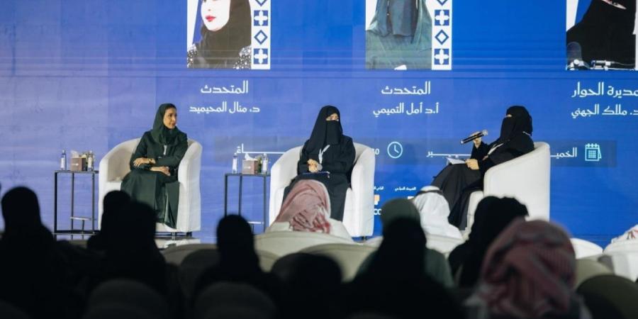 معرض جدة للكتاب يحتفي باليوم العالمي للغة العربية بندوة عن عالمية الأدب