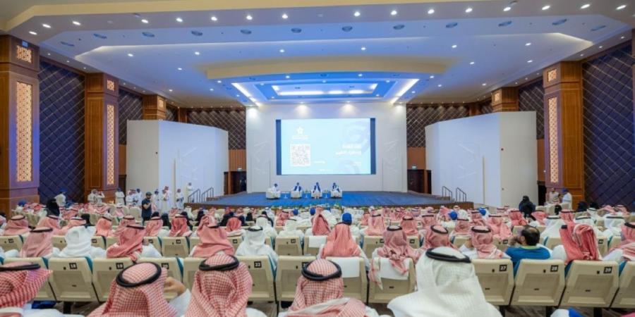 الصحة القابضة تعلن انتقال الدفعة الأولى إلى التجمعات الصحية